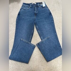 Abercrombie & Fitch Mid Blue Slim Straight High-Rise Jeans. Curve Love